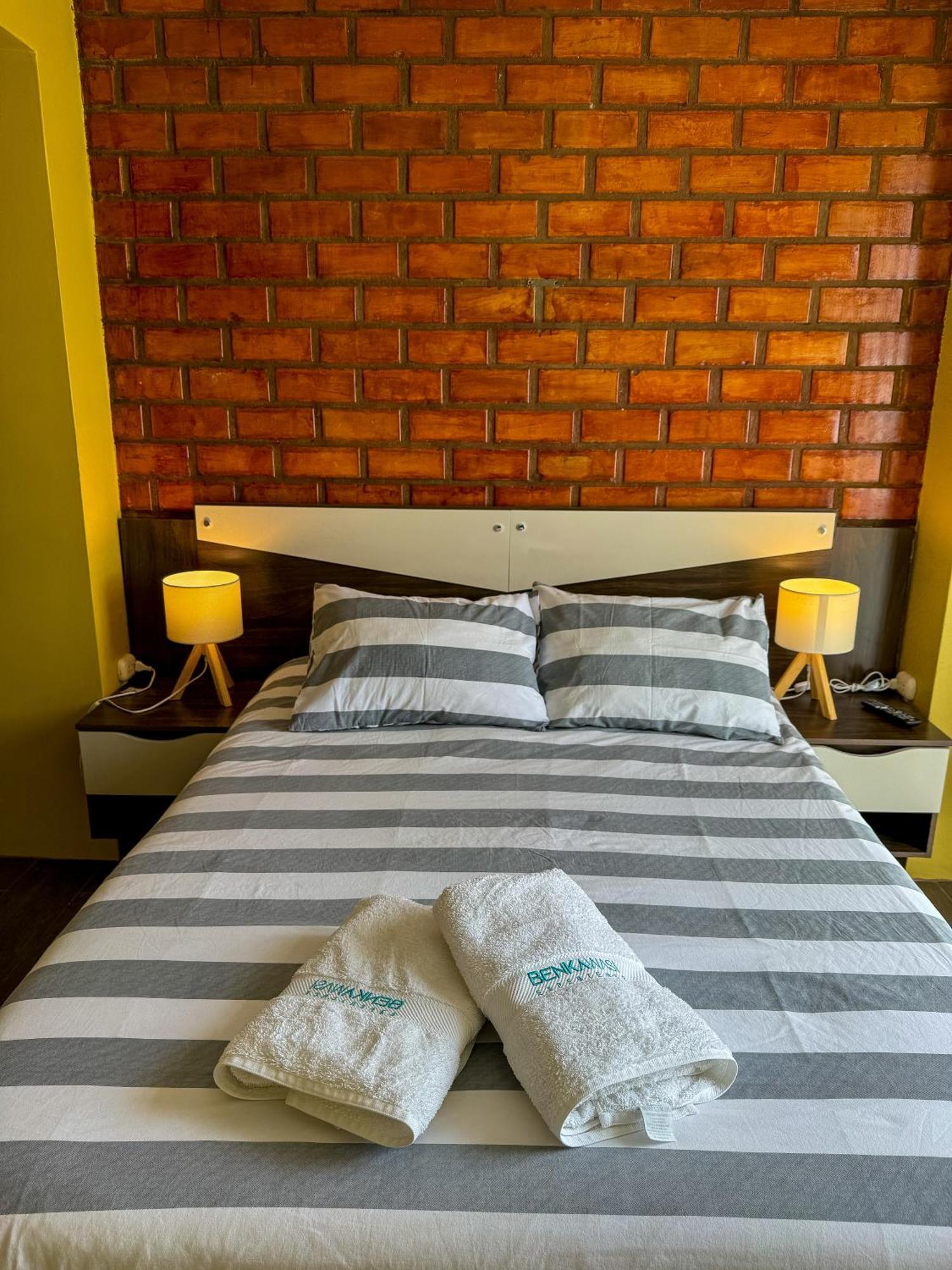 Benkawasi Experience Huaraz Hostel ภายนอก รูปภาพ